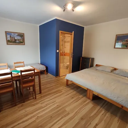 Homestay Pokoje Pod Klonami *