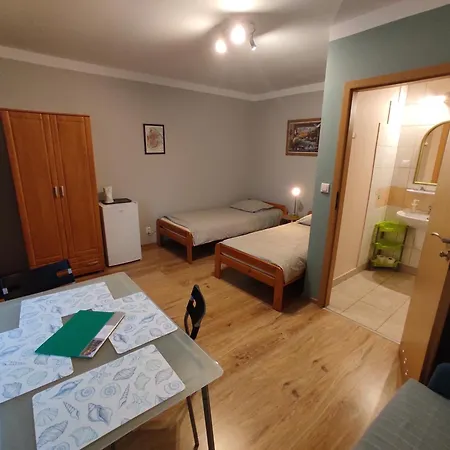 Pokoje Pod Klonami Homestay *